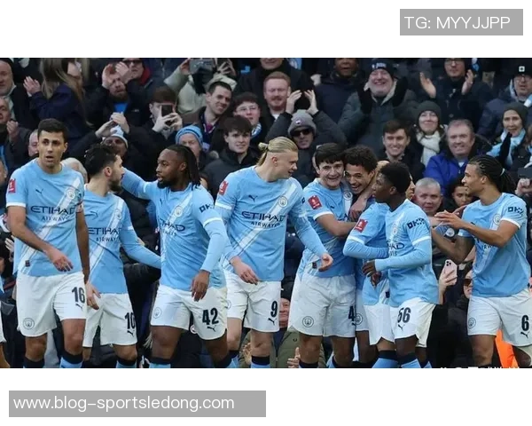 曼城新援塞梅尼奥首秀在即队友福登和B席热情欢迎 曼城新援塞梅尼奥首秀在即队友福登和B席热情欢迎