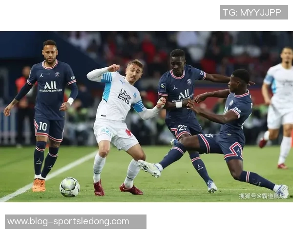 阿什拉夫因停赛缺席对阵马赛的德比战球队面临挑战 阿什拉夫因停赛缺席对阵马赛的德比战球队面临挑战